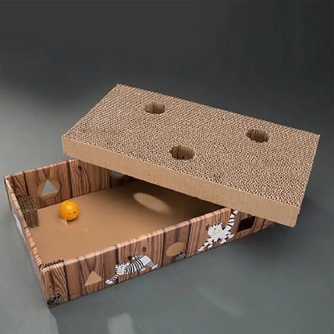 Rascador interactivo con pelotas